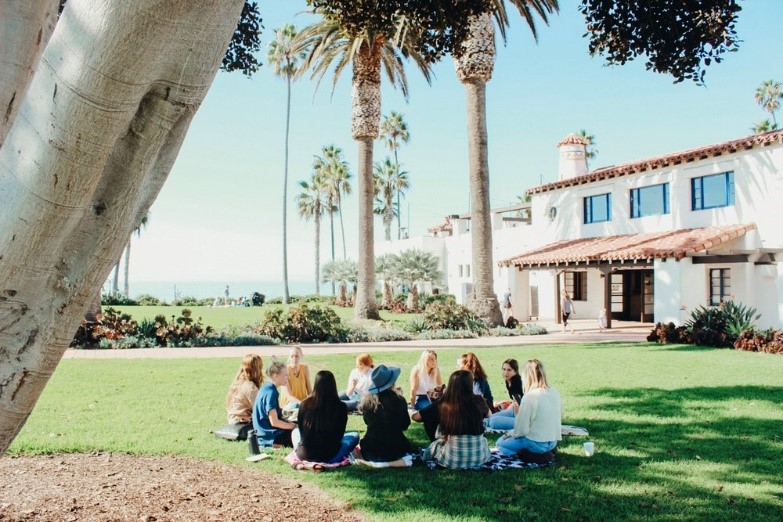 PUBBLICATO L�AVVISO PER FINANZIARE  LE SUMMER SCHOOL NEL  2019 - 2020